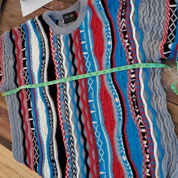 Coogi. Flash $259 - Picture 3 of 7